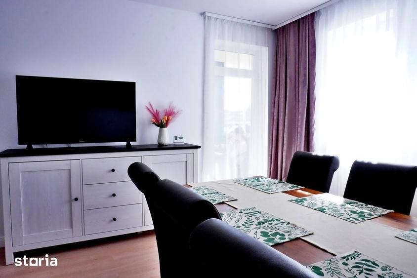 Apartament cu 3 camere decomandat în Exterior Vest