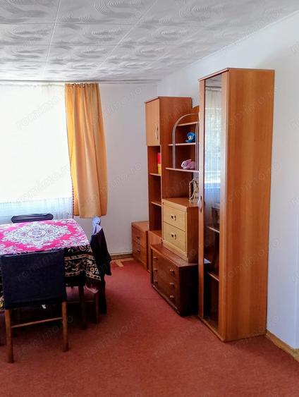 Casă cu 4 camere cu Teren 1800 Mp în Chizătău
