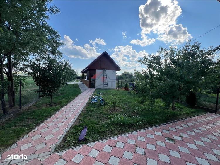 Casă cu 4 camere în Banu