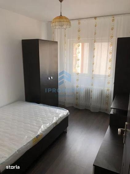 Apartament cu 4 camere în Tineretului
