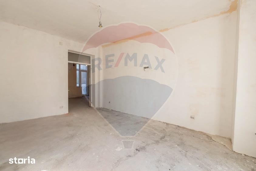 Apartament cu 4 camere în Eminescu