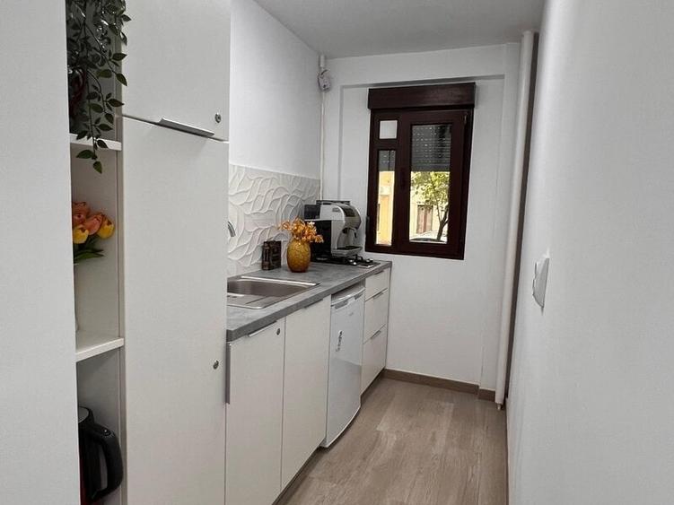 Apartament cu 2 camere decomandat în Floreasca