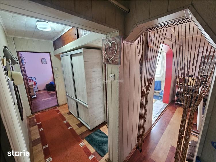 Resita, 3 Cam., Et. 2, Mobilat+Utilat, Micro 1 - 16