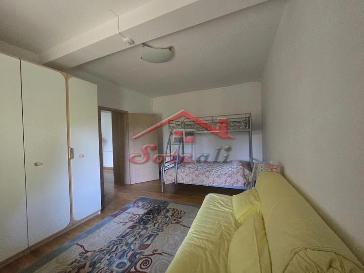 Casă cu Teren 3300 Mp în Cornu