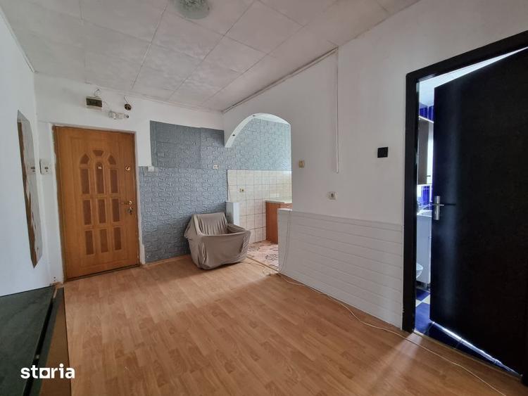 Apartament cu 2 camere decomandat, mobilat în Central