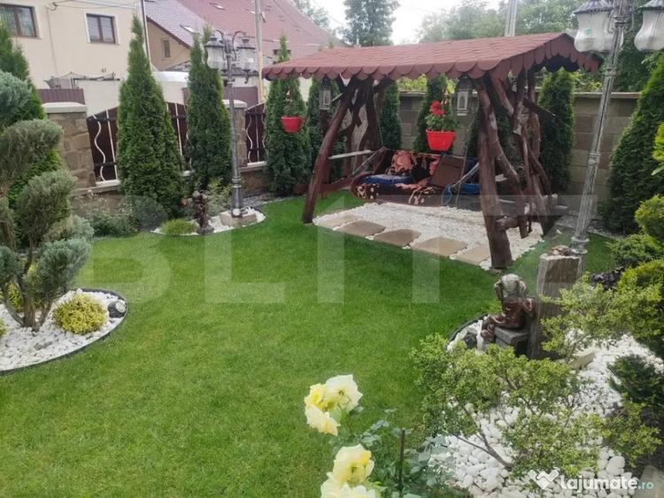 Casă cu 8 camere cu Teren 488 Mp în Marginea