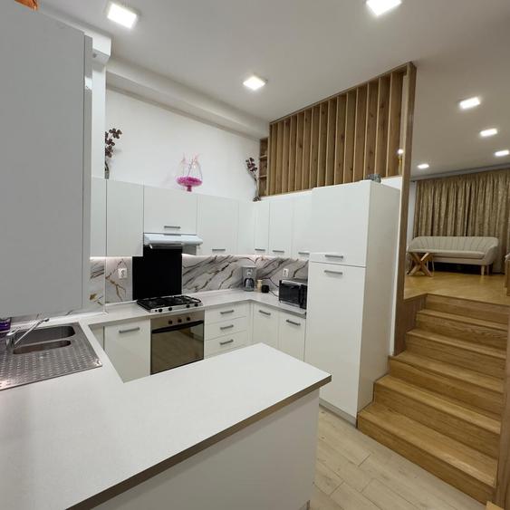 Casă cu Teren 270 Mp în Tunari