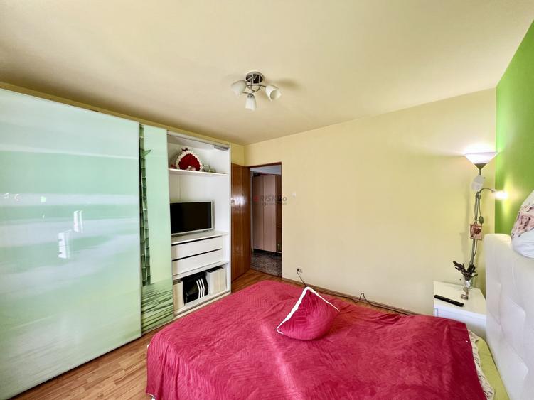 Apartament cu 3 camere decomandat, mobilat în Nerva Traian