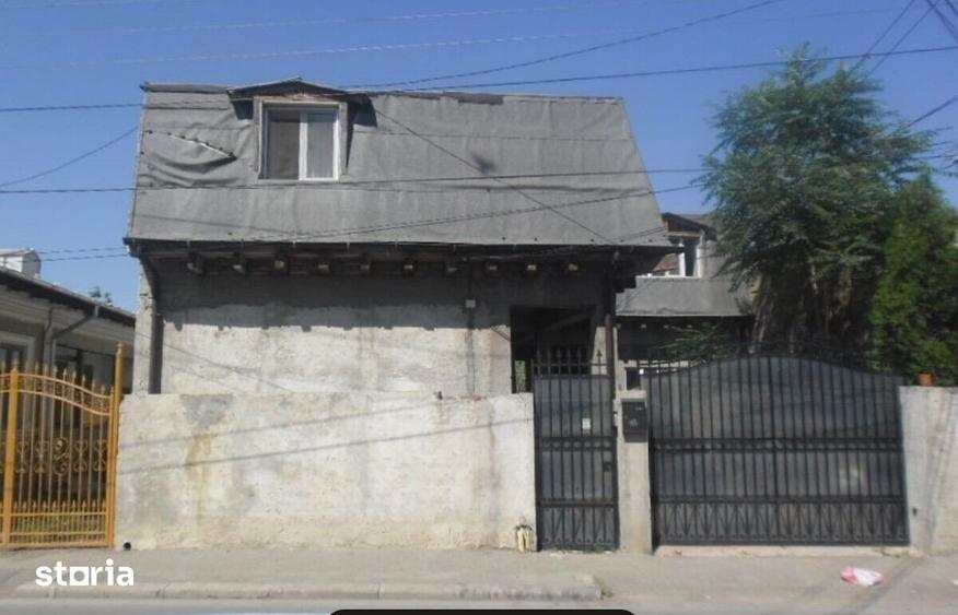 Casă cu 8 camere cu Teren 383 Mp în Gheorghe Doja