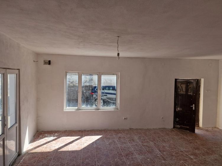 Casa de vanzare oras Brezoi - 7