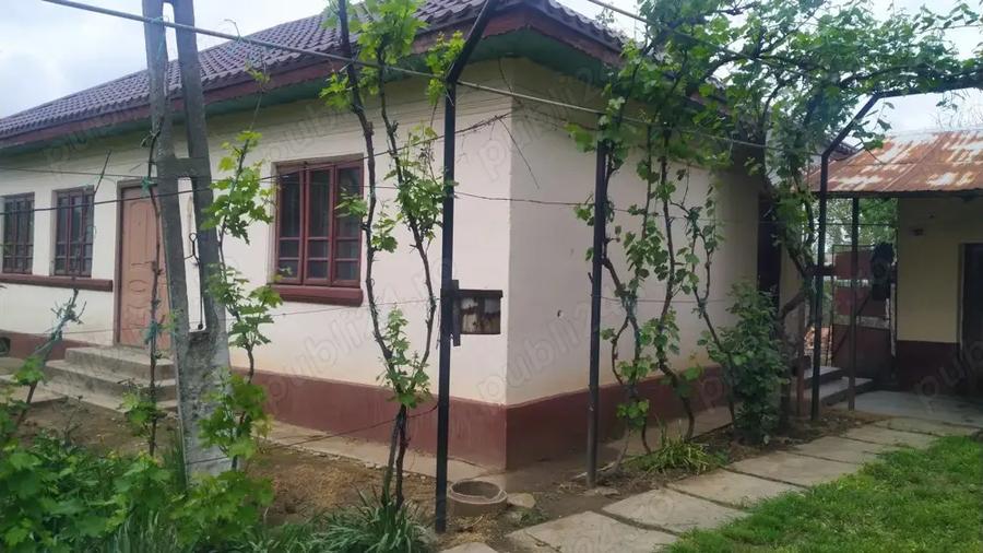 Casa de vanzare in comuna Cosoveni - 4