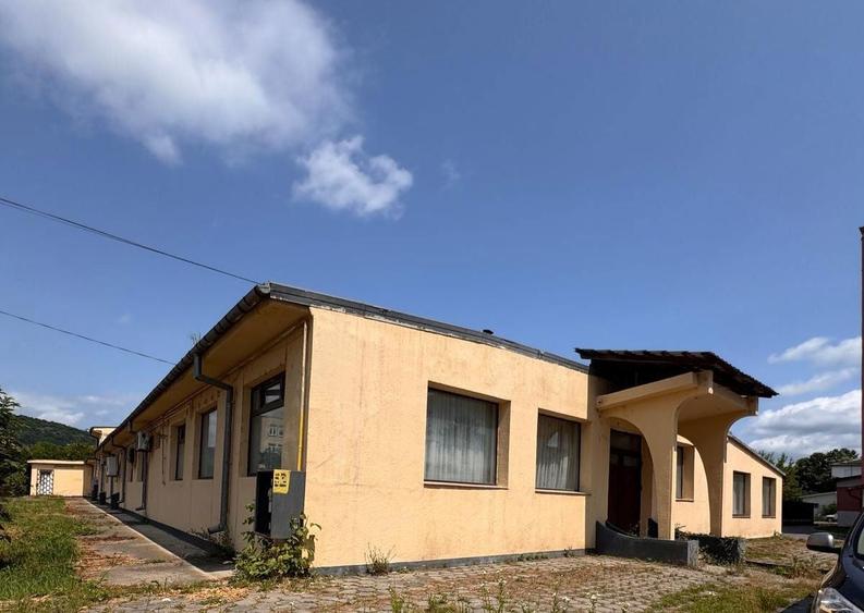 vand/inchiriez spatiu comercial - 8