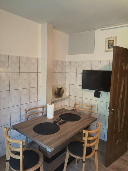 Persoana fizica inchiriez apartament cu 2 camere - 1