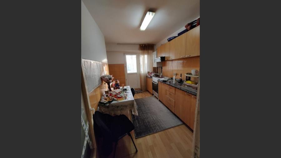 Comision 0%! Apartament de vanzare 3 camere - 4