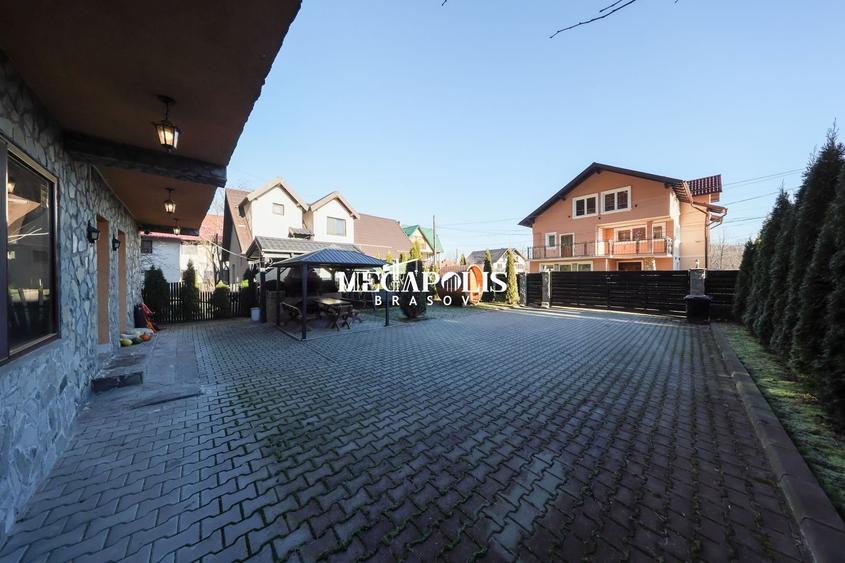 Pensiune/Vilă de vânzare în Bran | 8 camere | 180 mp - 52