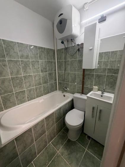Garsonieră decomandată în Soarelui
