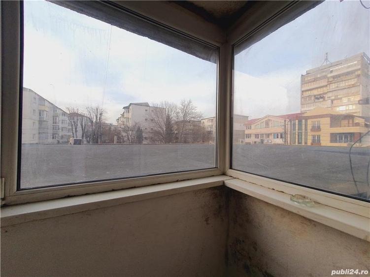 Apartament doua camere, decomandat, etaj unu, CT termopan, bloc anvelopat Zimbru - 7