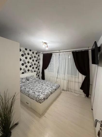 Apartament 2 camere, semidecomandat, 54 mp, balcon, ac, metrou, Piata Sudului - 1