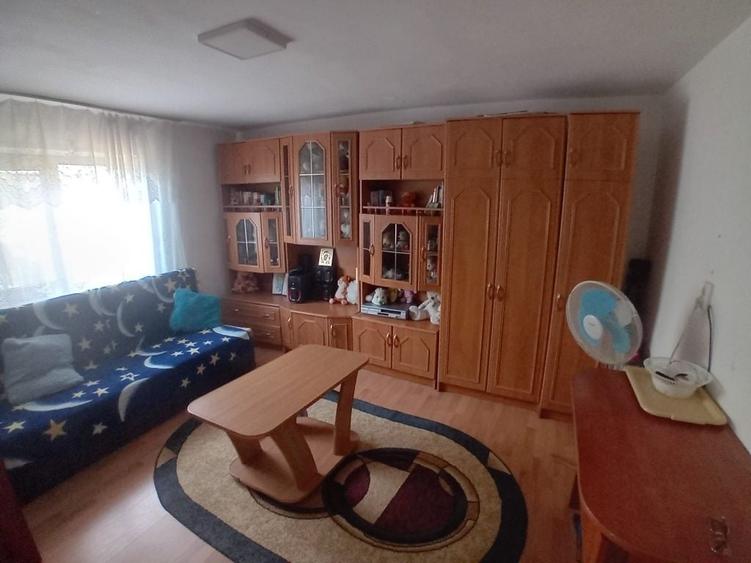 Casă cu 3 camere în Hârsești