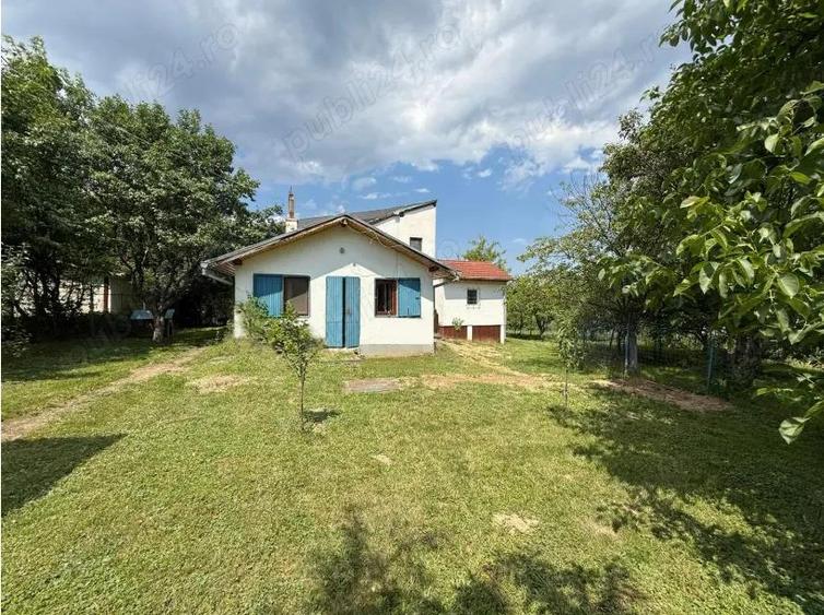 Casa de vanzare-Lini?te, natura ?i farmec tradi?ional in Tocile - 1