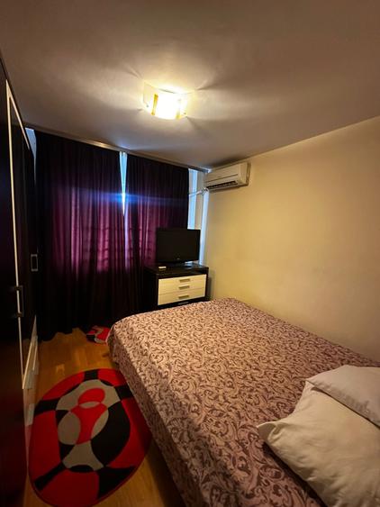 Apartament cu 3 camere decomandat, etajul 2/4, zona Baza 3 - 2