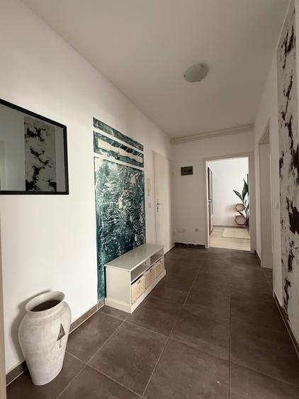 Apartament 2 camere renovat, prima inchiriere, zona rezidentiala, Avangarden 3, pet friendly in anumite conditii. - 1