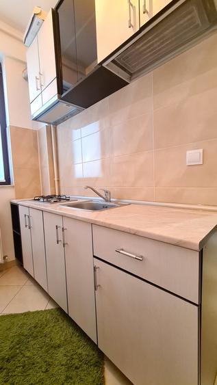 Jiului-Garsoniera bloc nou-280 Euro - 6