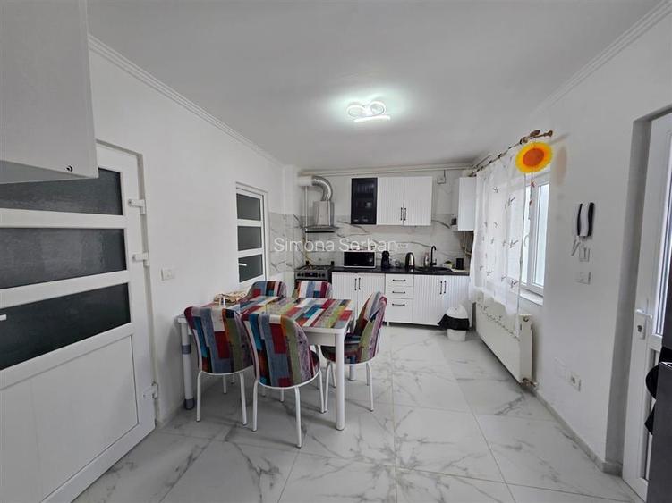 Casa cu doua apartamente in zona centrala Fagaras