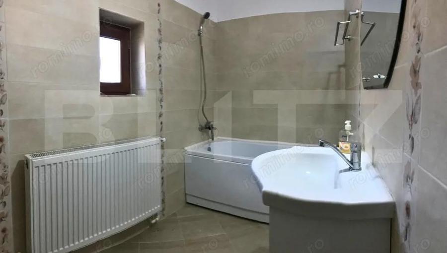 Casa Spa?ioasa cu 1.250 mp Teren, Mobilata ?i Utilata Aproape de Munte - 16