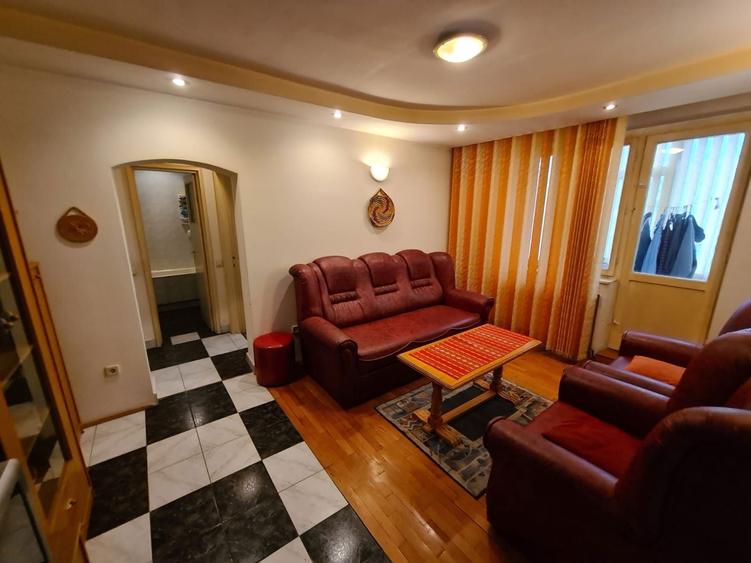 Vand apartament 3camere - 2
