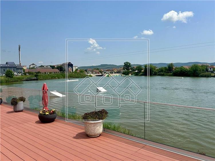 Apartament cu 3 camere nedecomandat în Țiglari