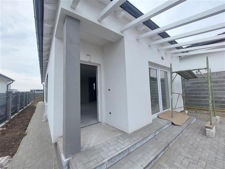 Casa noua parter, in Livada! - 3