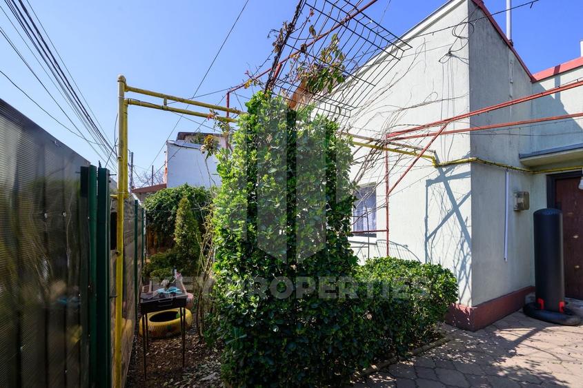 Bucurestii Noi, casa parter situata pe colt, teren 300 mp - 14