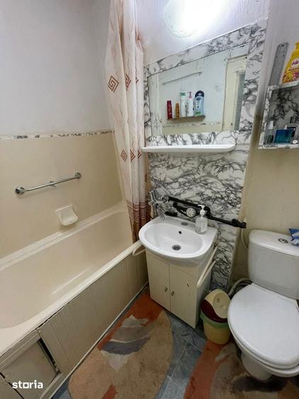 Apartament cu 4 camere de vanzare, Zona Cetate - 2