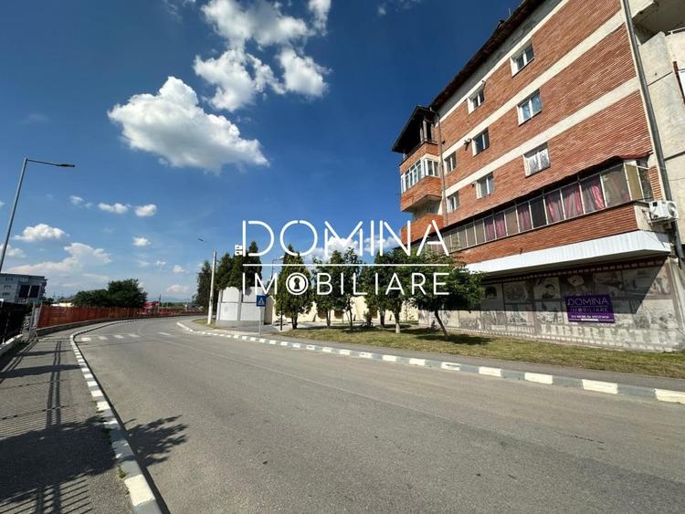 Inchiriere spatiu comercial situat in Rovinari - centrul pietonal - 10