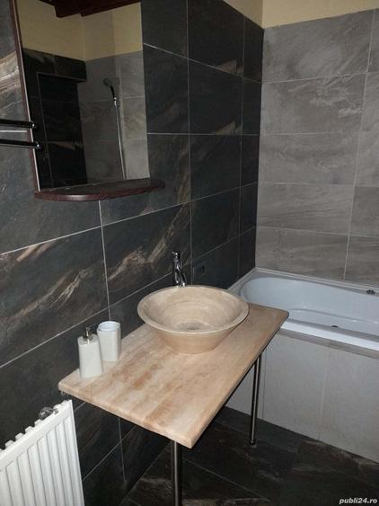 De vanzare apartament cu 2 camere in zona centrala direct de la proprietar - 1