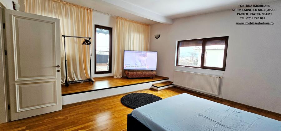 Proprietate D-va Rosie, Casa cocheta, camin de suflet - 11