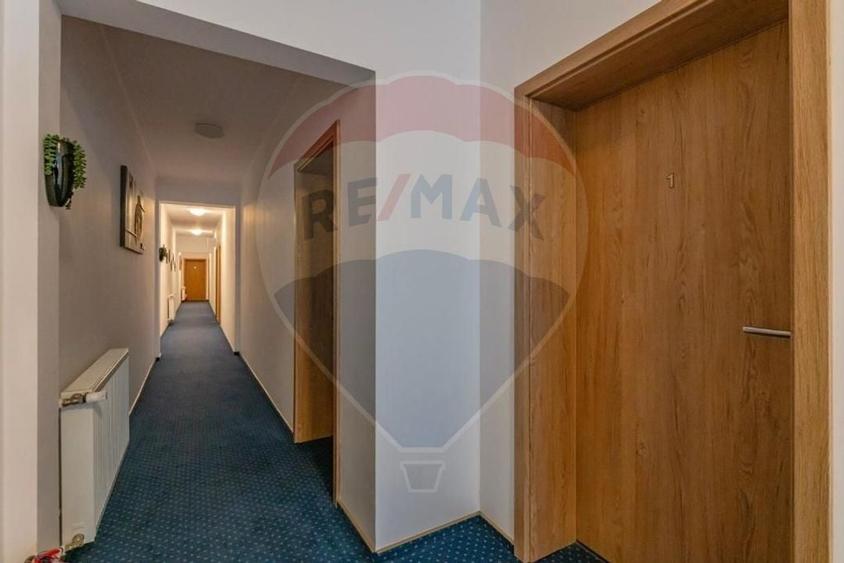 Proprietate turistică cu 14 camere, poziționare excepțională – Râșnov - 22