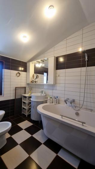 Vanzare apartament 4 camere de lux – vedere la mare, zona Primaria Constanta / C - 15