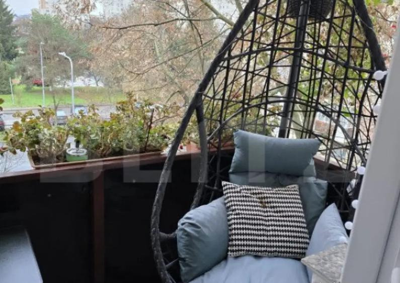 Apartament de vanzare, 3 camere, 76.5 mp, zona Soarelui - 1