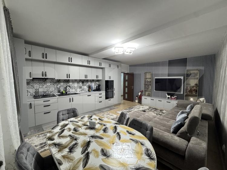 Apartament cu 3 camere decomandat, mobilat în Lascăr Catargiu