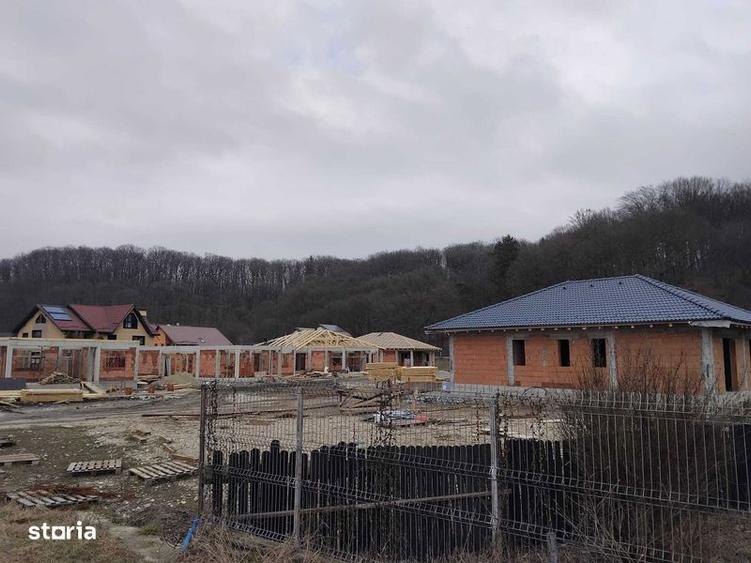 Casa la rosu in Rasnov. Brasov. - 2