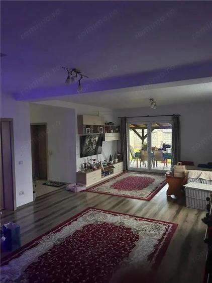 Duplex spatios - Asfalt - toate utilitatile . - 1