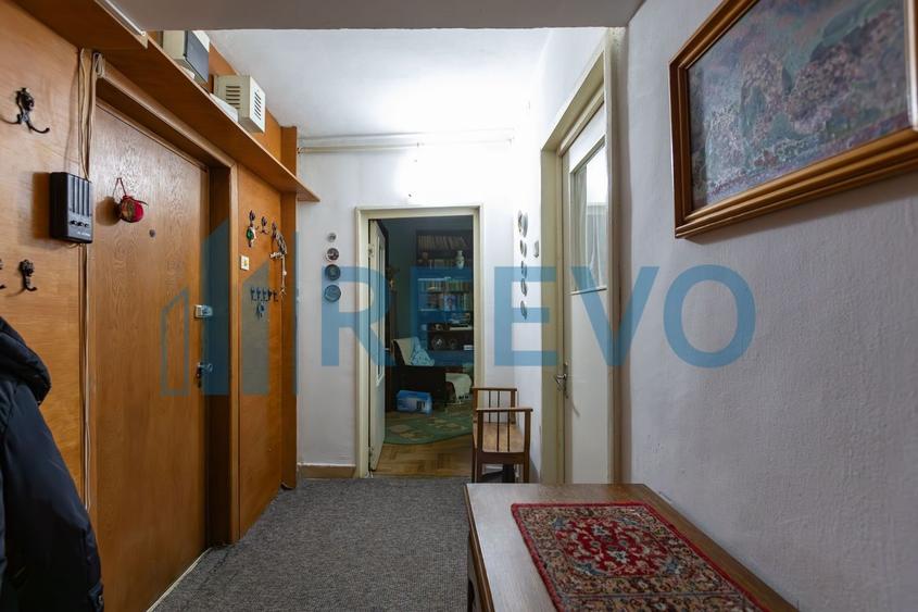 Apartament 4 camere, et. 1, str. 9 Mai, Bacău - 9
