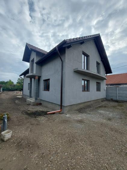Casa de vanzare - 1
