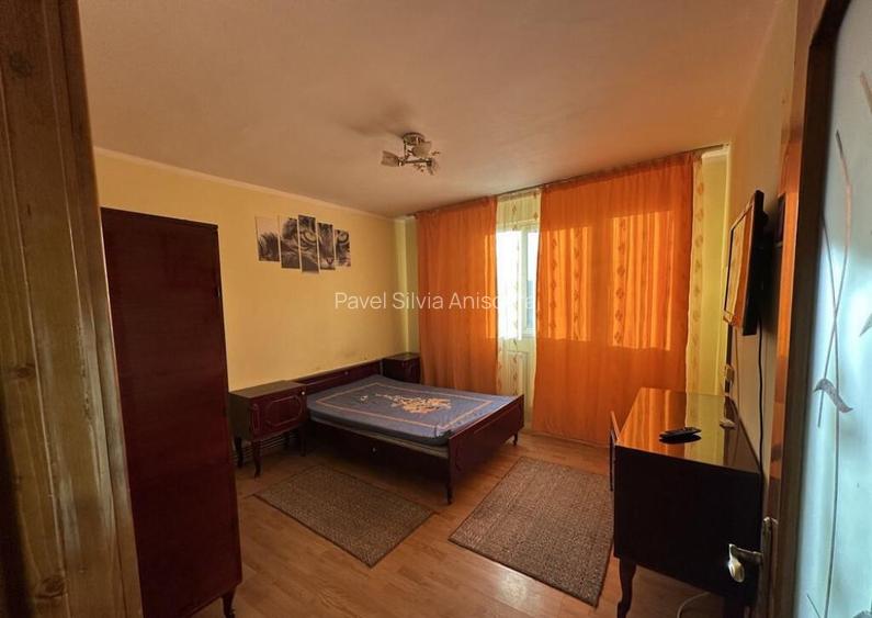 Apartament, 3 camere, Micro 13B Apartament, 3 camere, Micro 13B