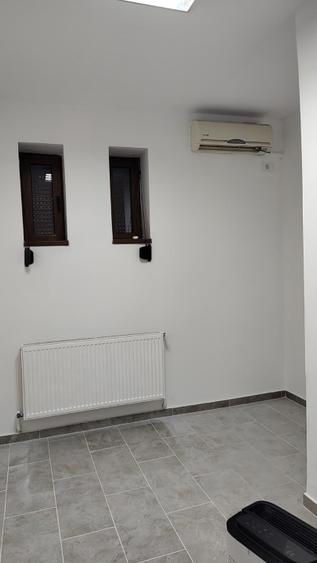 Berzei 22  – SPATIU - APARTAMENT 2 CAMERE – DEMISOL INALT – FIRMA, 54mp.  - 2