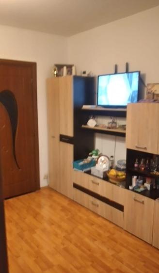 Rahova, Petre Ispirescu, bloc din 1984, ac - 5