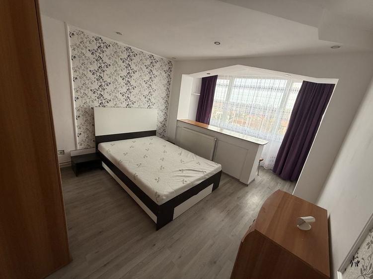 Inchiriez apartament 2 camere, decomandat - 4