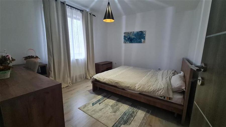 Apartament cu 2 camere si loc de parcare langa  in bloc nou - 1